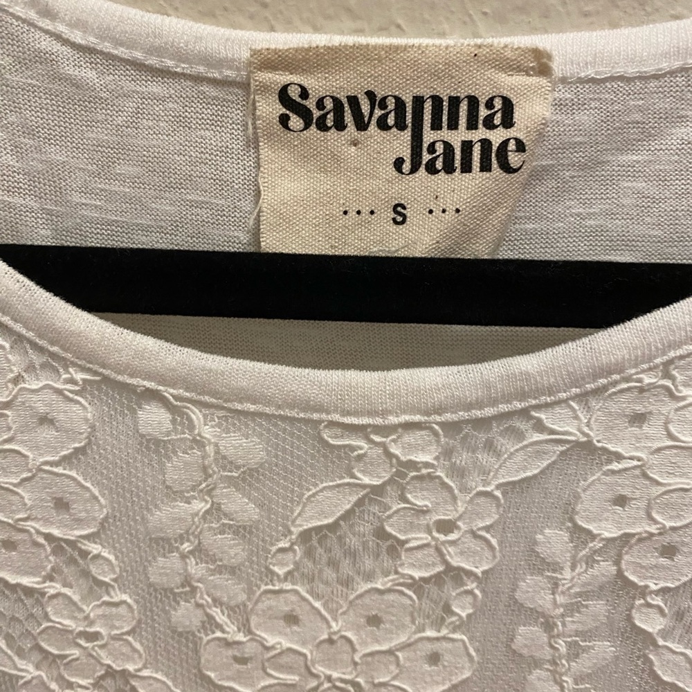 Savanna Jane Short Sleeve Floral Embroidered Babydoll Top With Lace Detailing - Picture 8 of 9